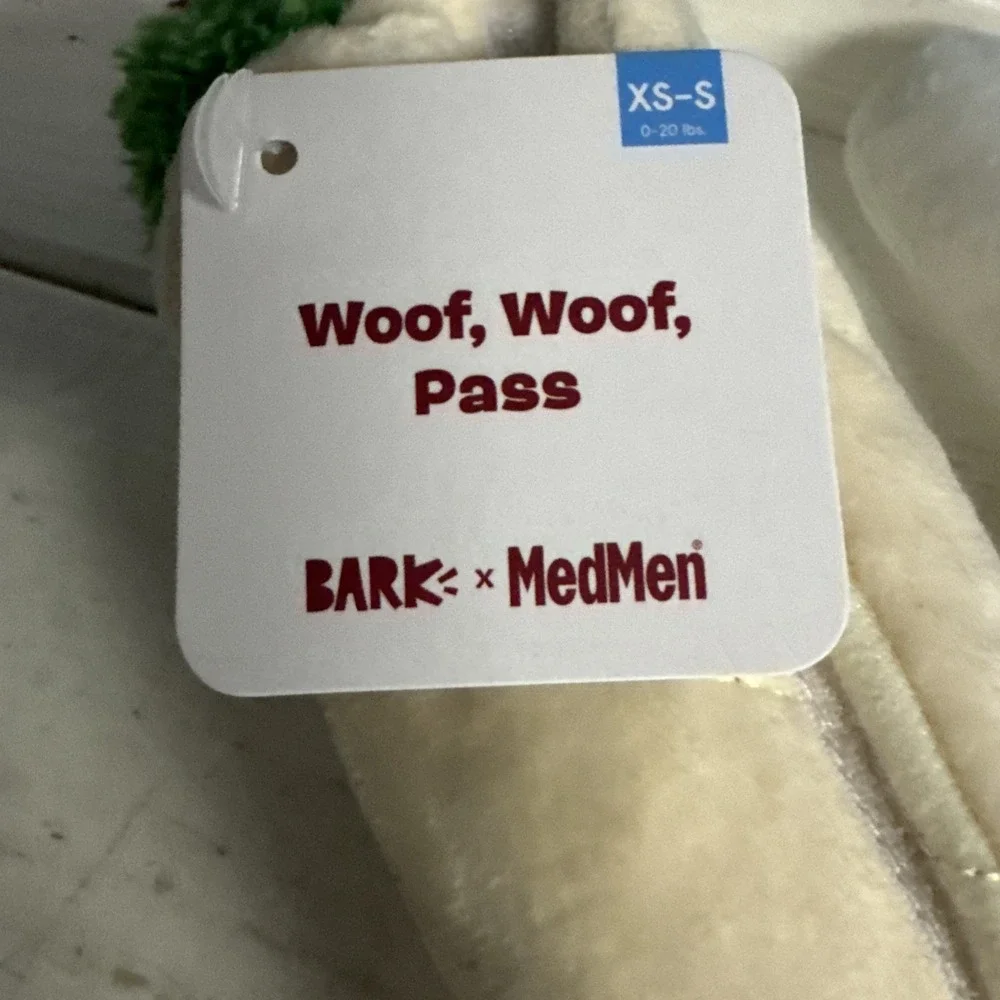 Lot Of 2 Bark Box Dog Toy 420 MedMen Woof Woof Pass Weed/joint Theme‎ XS/S